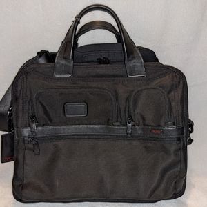 TUMI Expandable Organizer Computer Brief